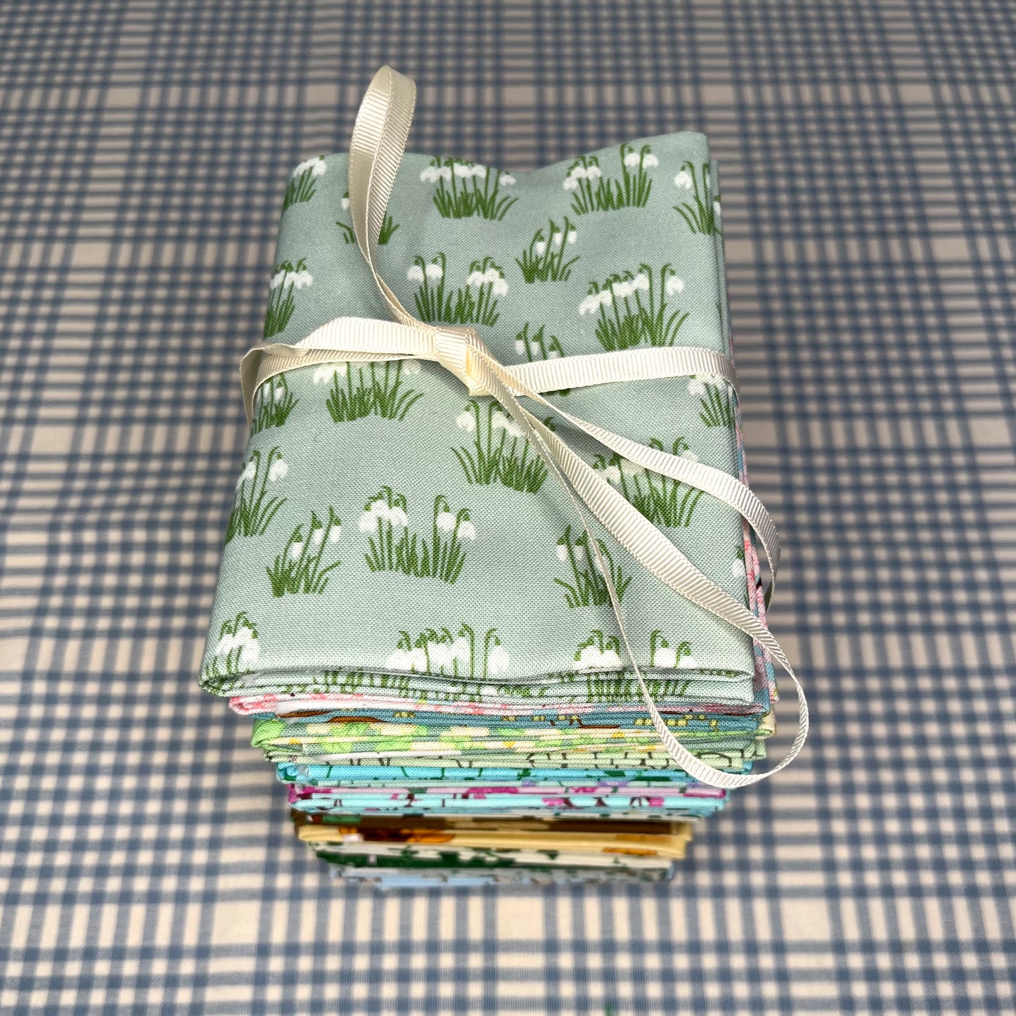 Mega Four Seasons fat quarter bundle