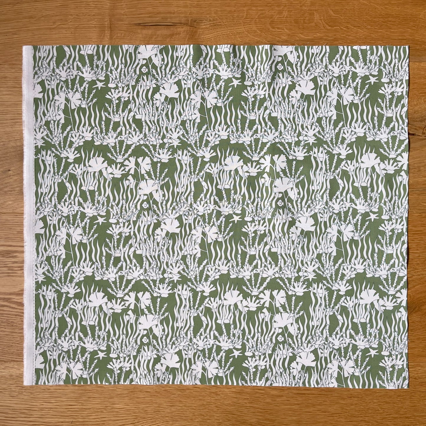 On the seabed fabric fat quarter