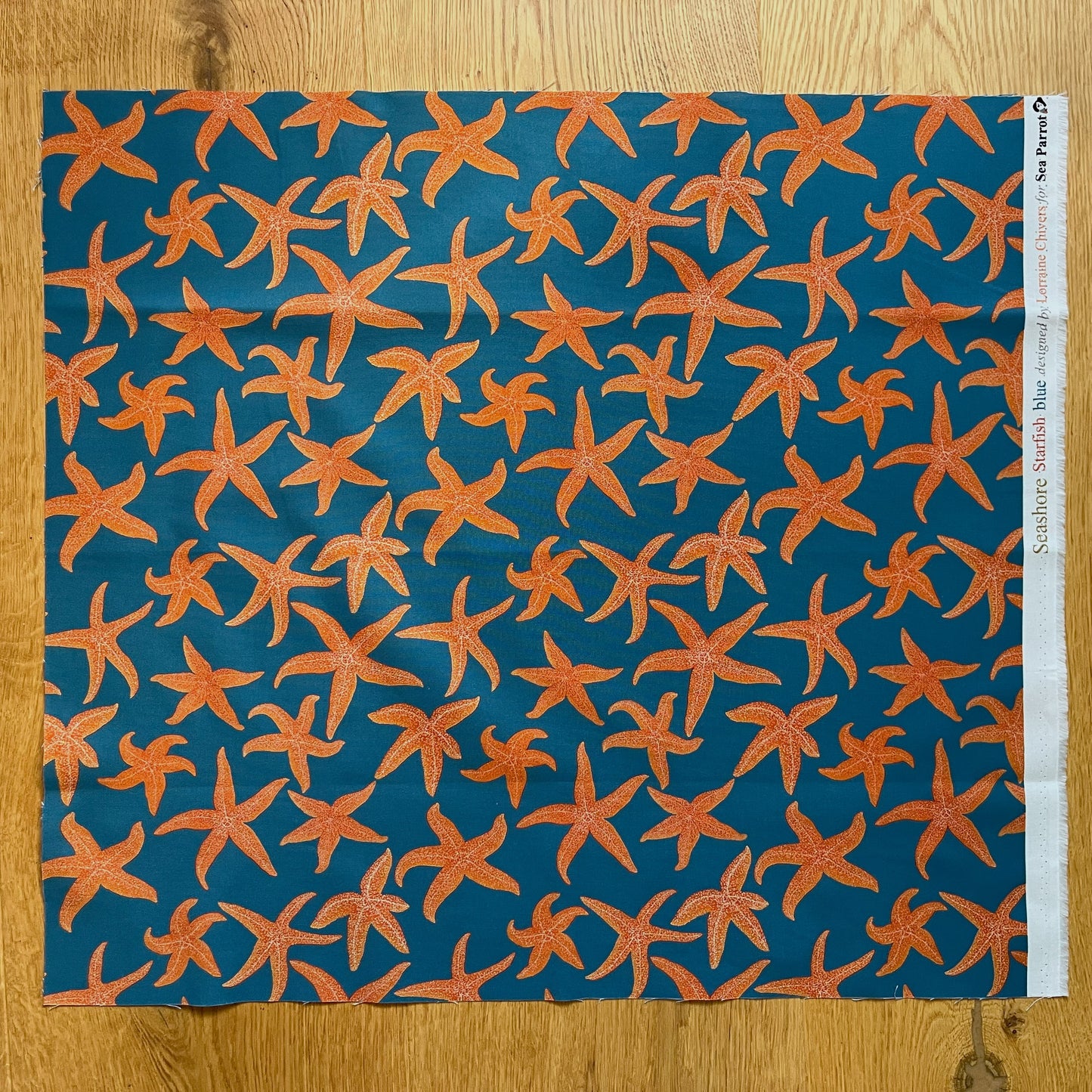 Starfish fat quarter - blue background