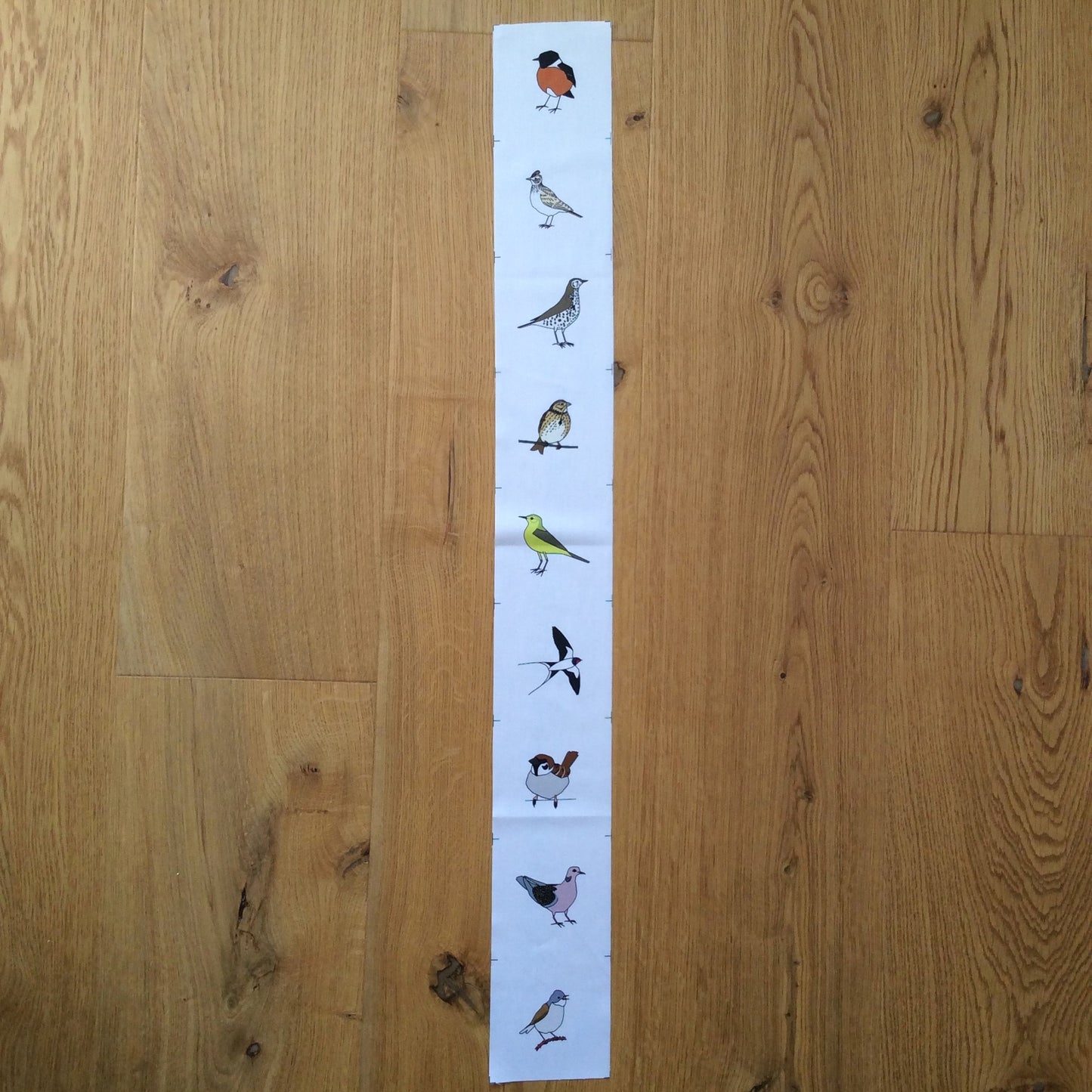 Summer meadow birds fabric strip, 9 images