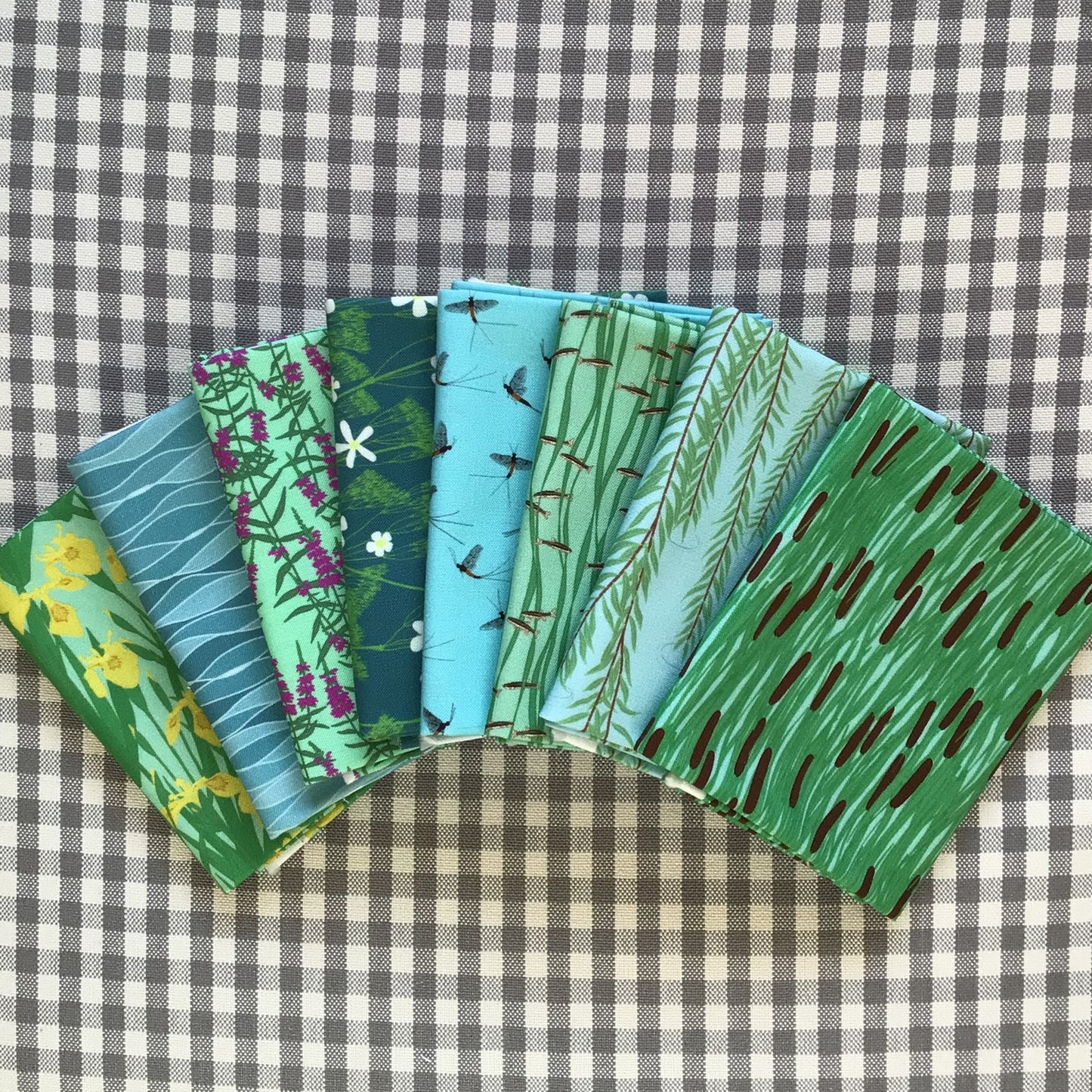 River fat quarter bundle, 8 designs
