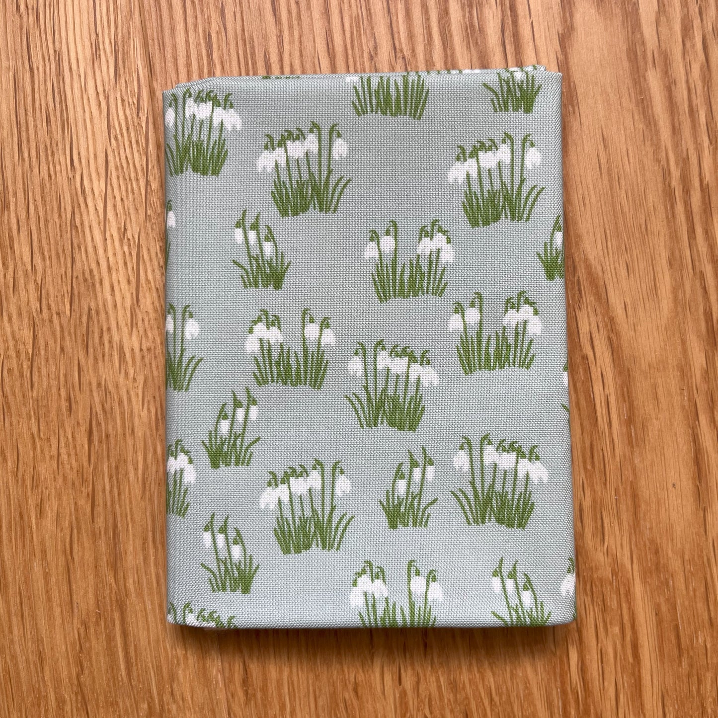 Snowdrop fabric fat quarter