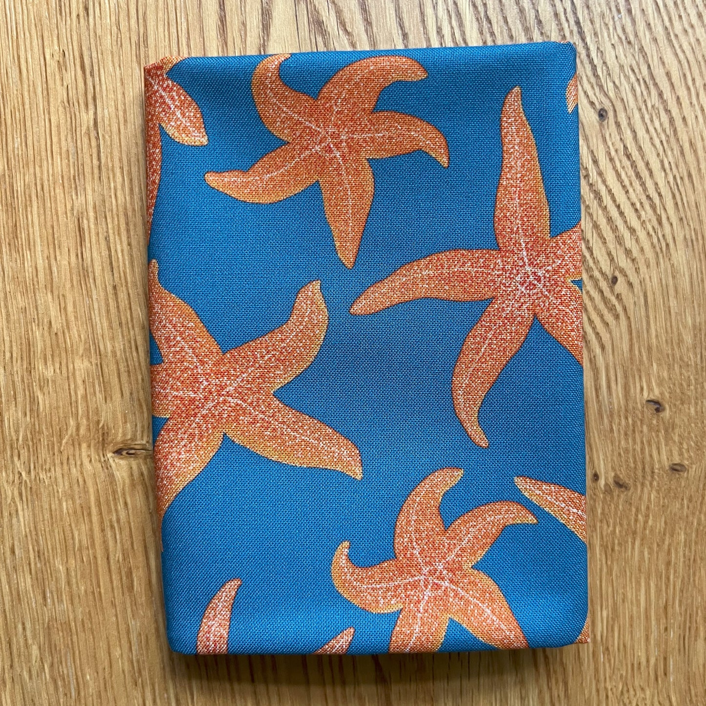 Starfish fat quarter - blue background