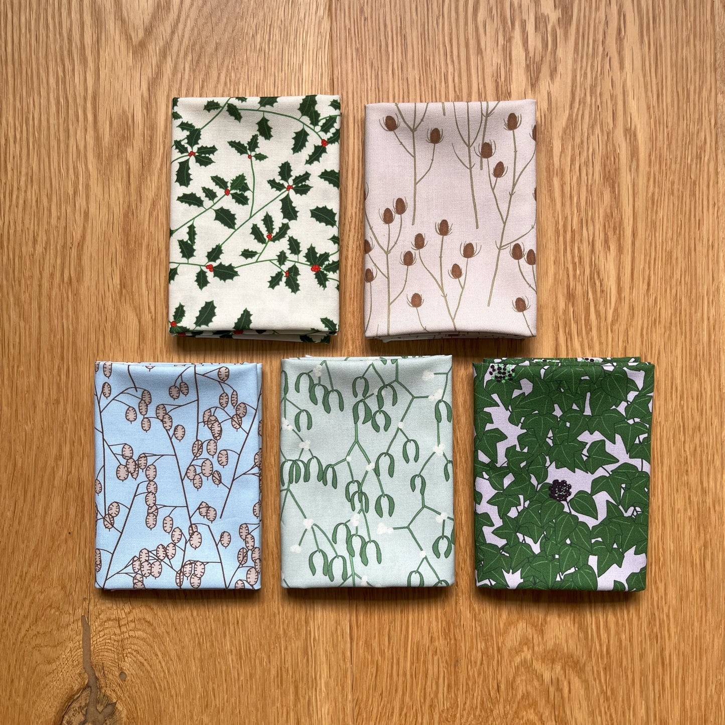 Winter hedgerow fat quarter bundle, 5 designs