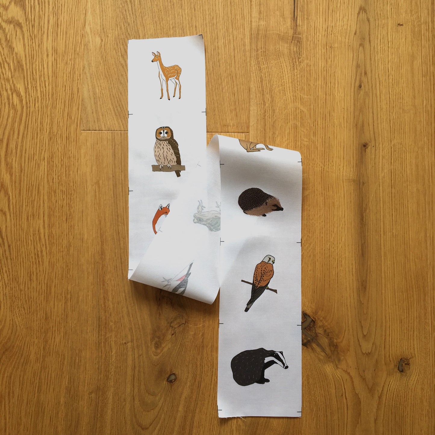 Countryside wildlife fabric strip, 9 images